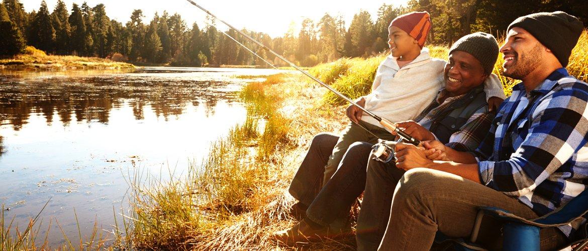 incontience_1170x500_01 A grandfather fishing with his son and grandson